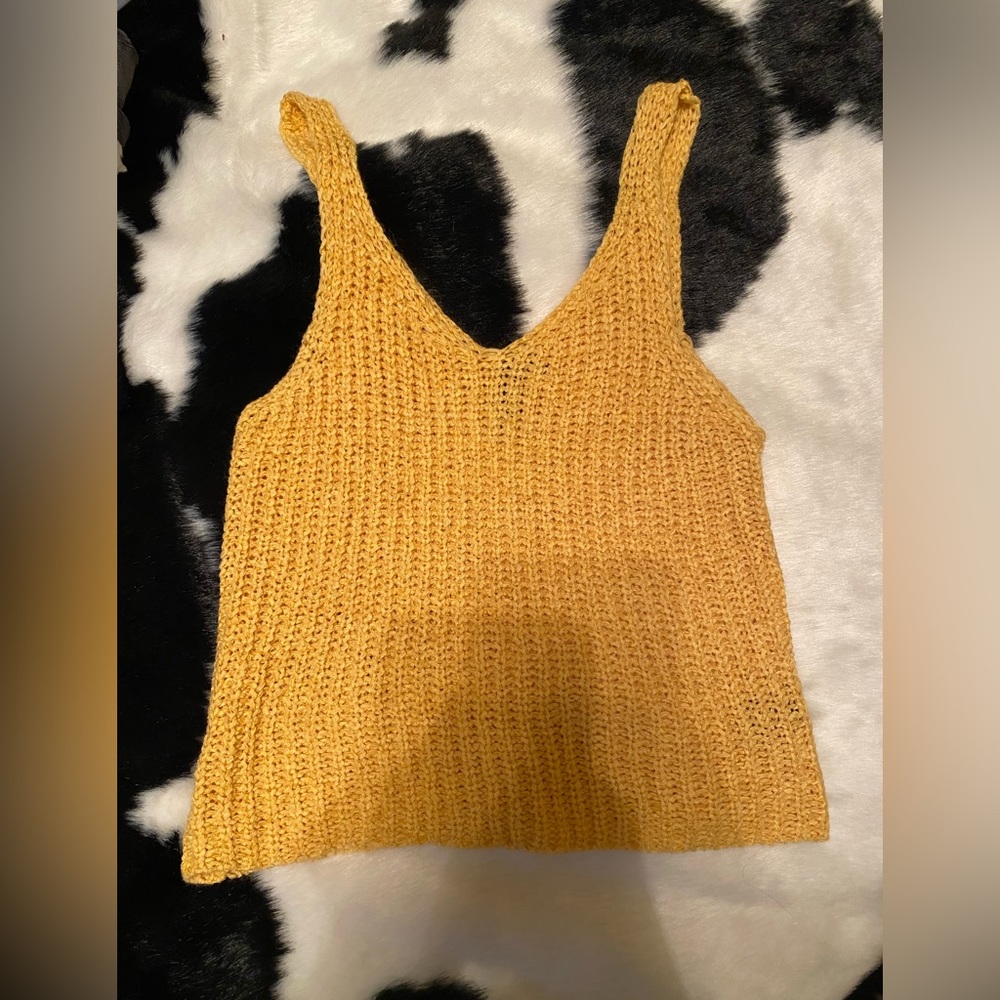 Moon & Madison crop tank